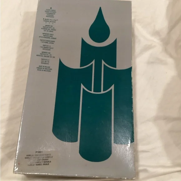 Partylite floating candles Flower-Shaped NIB SET/8 - Picture 5 of 6